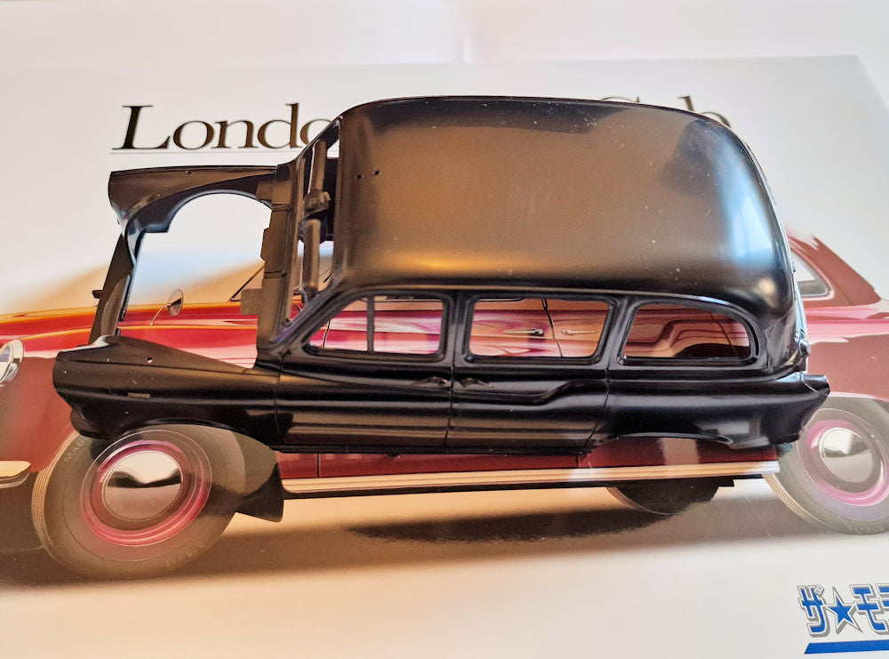 Aoshima 1:12 London Black Cab