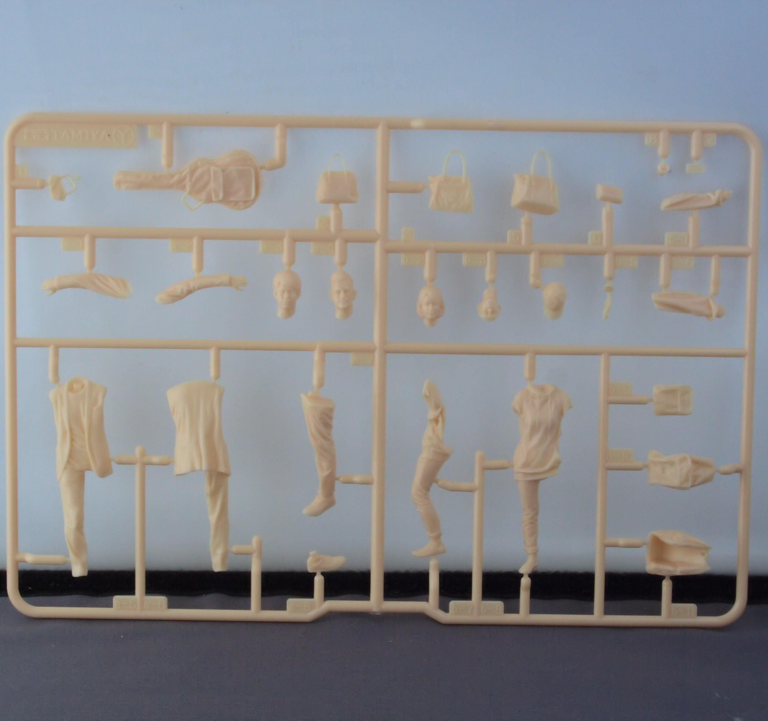 Tamiya 1:24 Campus Friends II