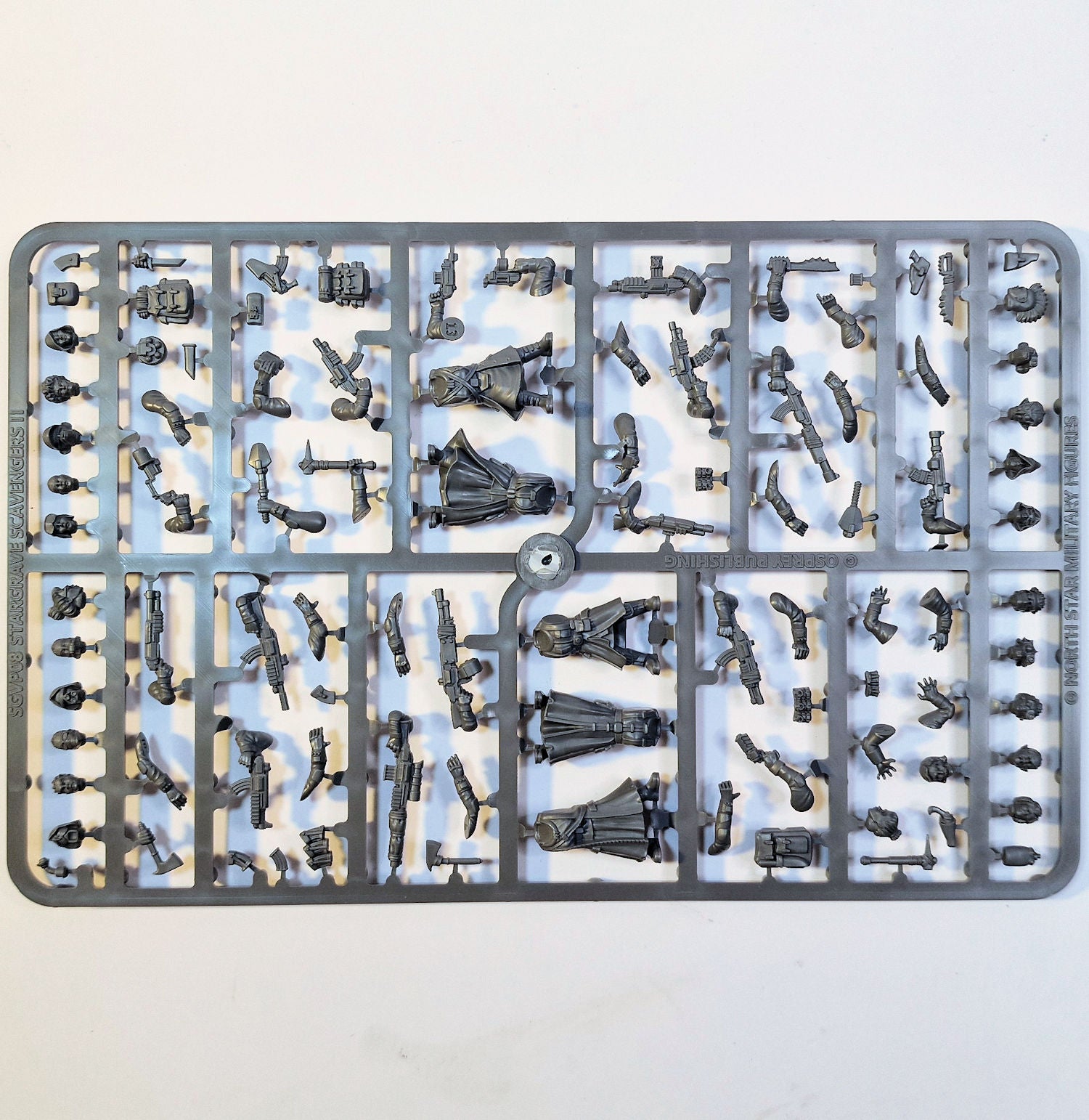 North Star Stargrave Scavengers 2 figures 1:56 (28mm)