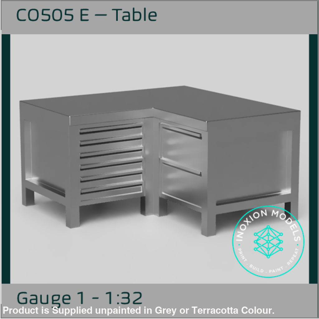 CO505 E – Corner Table 1:32 Scale