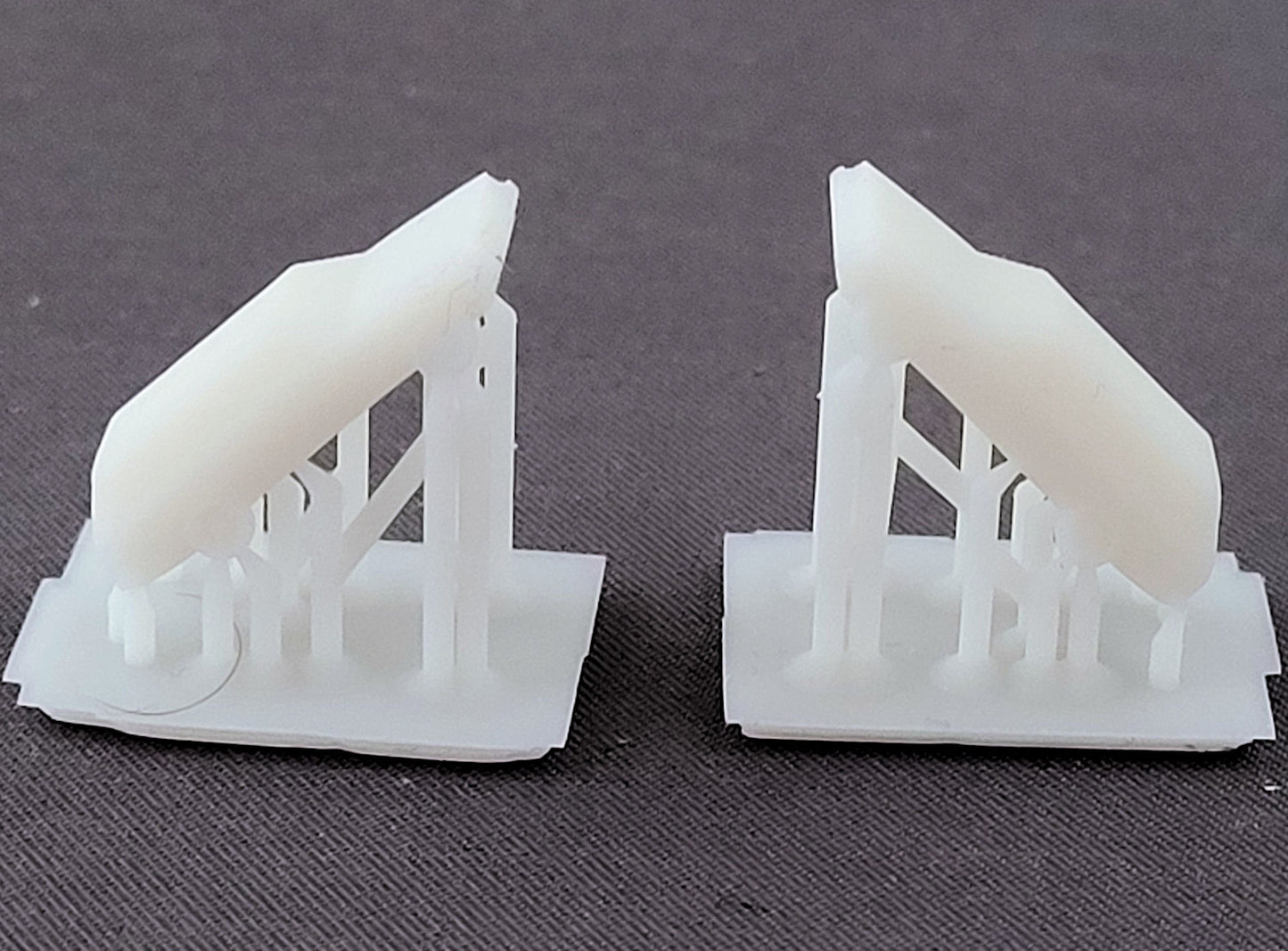 Z Gauge (1:220) 70s-80s Large Estate cars
