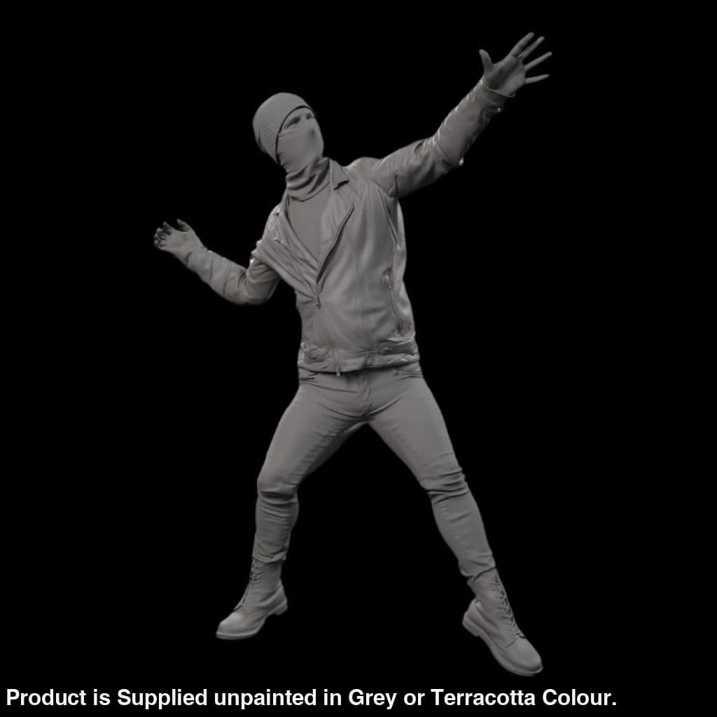 MM4129 Male Demonstrator throwing object