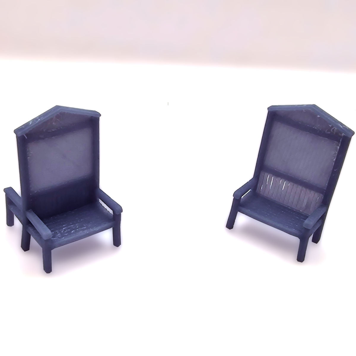 OO (1:76) Notice Board with Bench