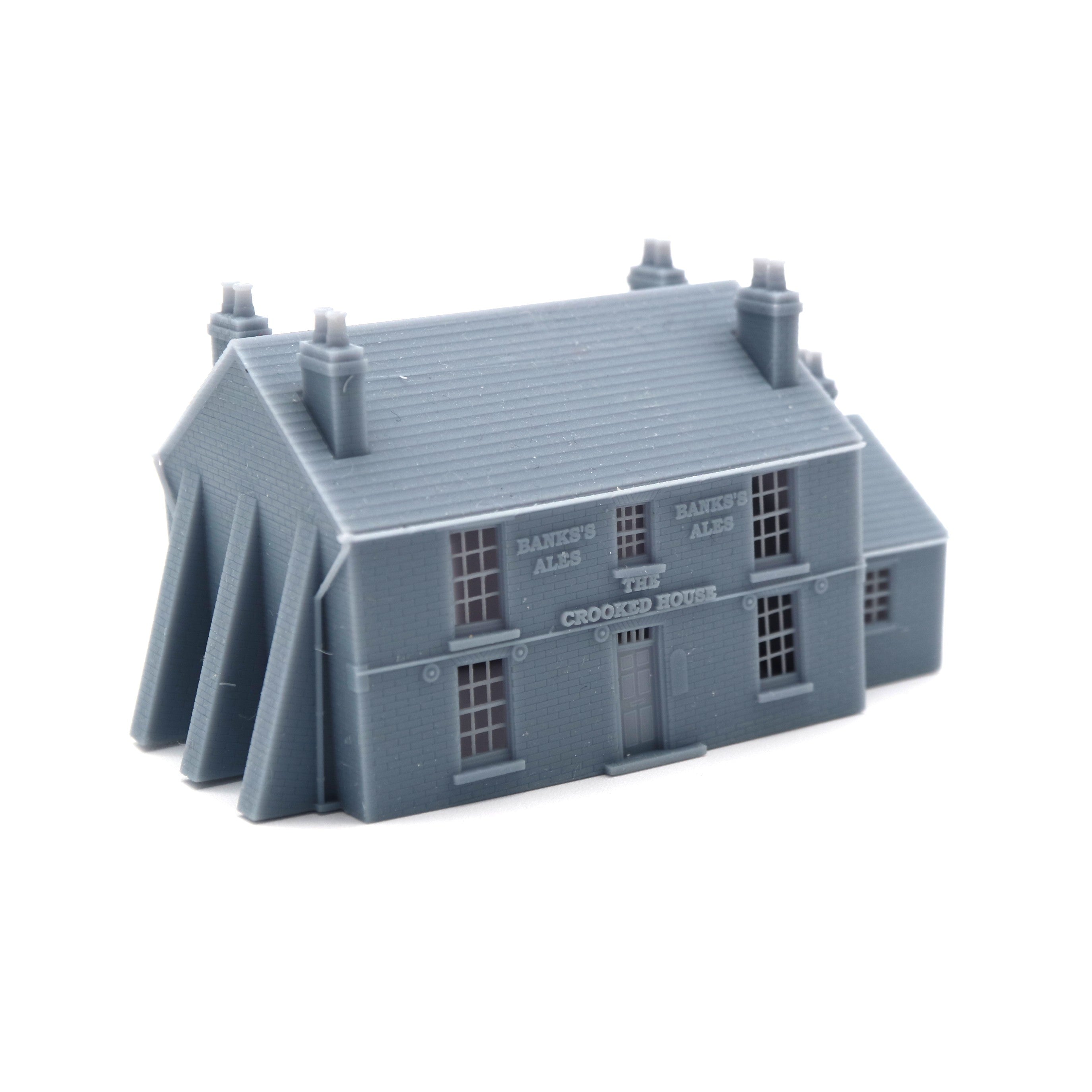 FM104 – The Crooked House Pub OO/HO Scale