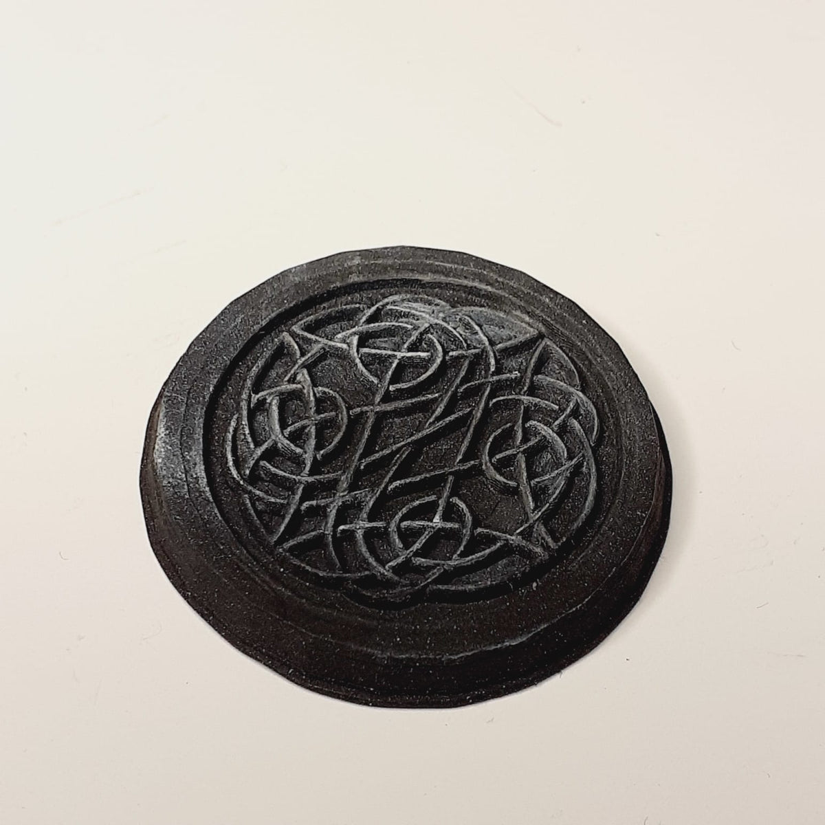 BA0015: 32mm Runic Knot Type 7