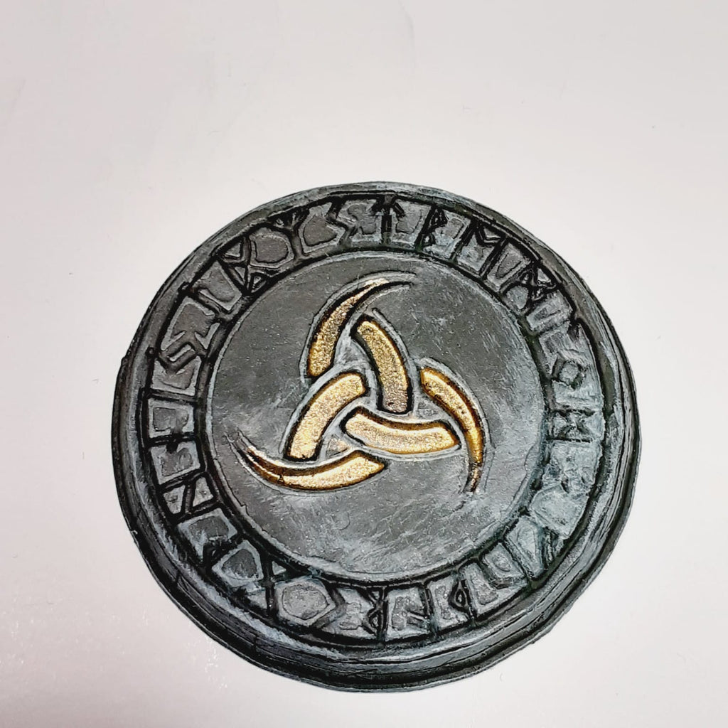 BA0010: 32mm Runic Triple Horn of Odin 1