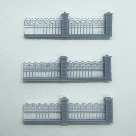 OO Scale Brick Wall with Railings - Style 4 (3 pack)