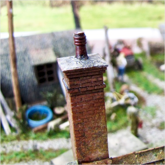 OO Scale Square Chimney Stack with Single Pot (3 pack)