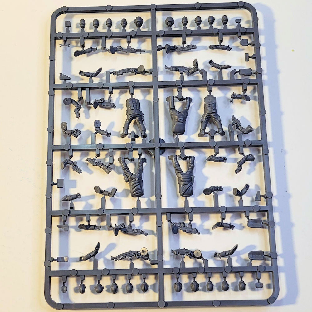 North Star Stargrave Crew figures 1:56 (28mm)