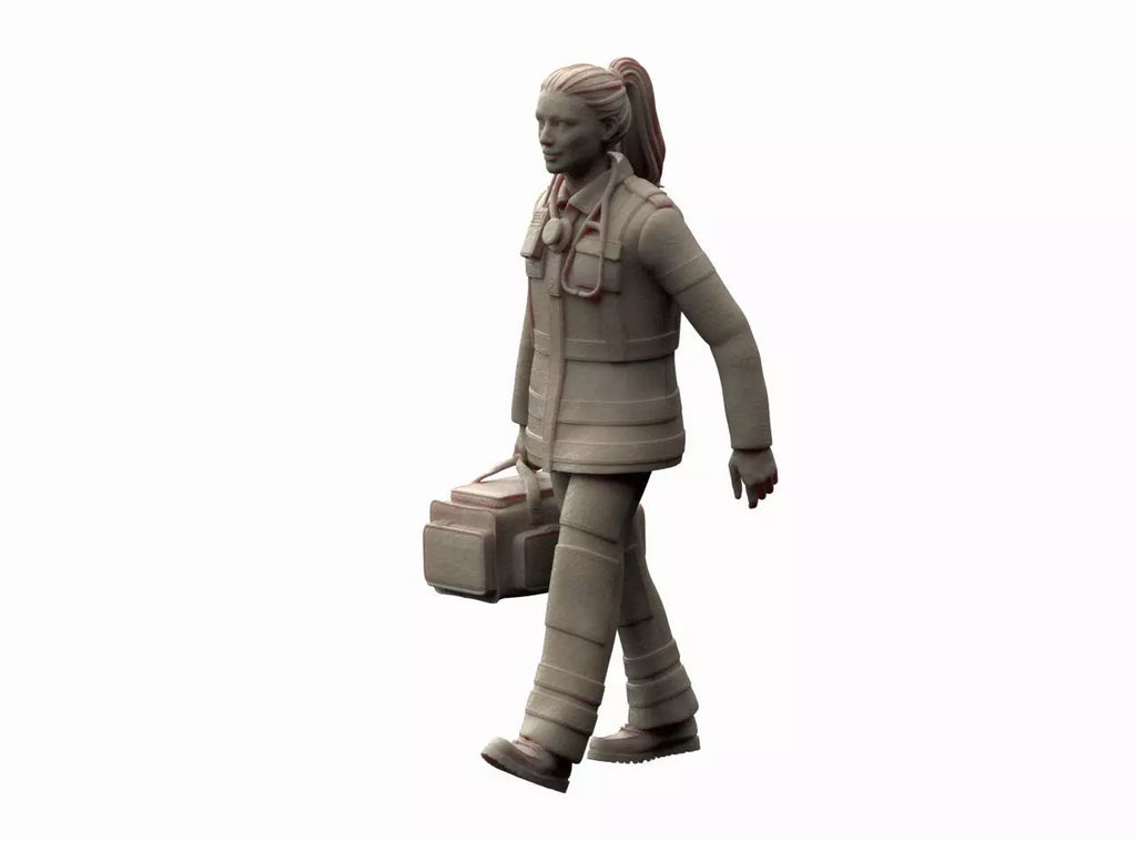 MM1308 Female Paramedic with Bag