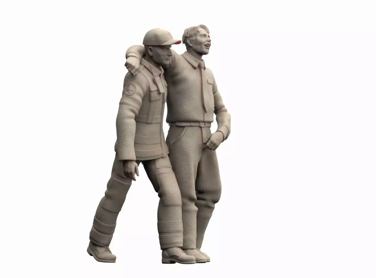 MM1309 Ambulance Crew Holding Casualty