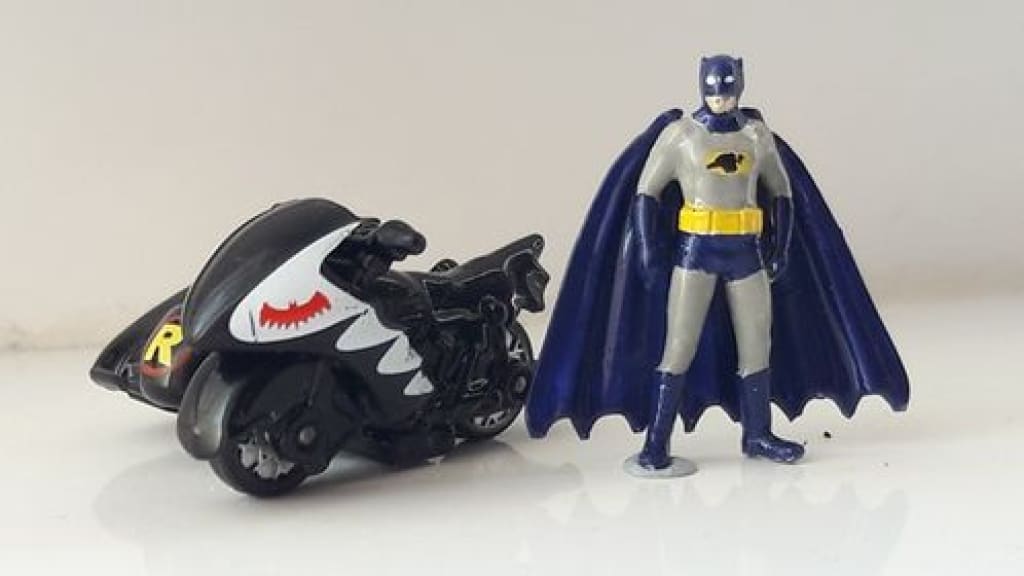 MM491 Batman with Cape