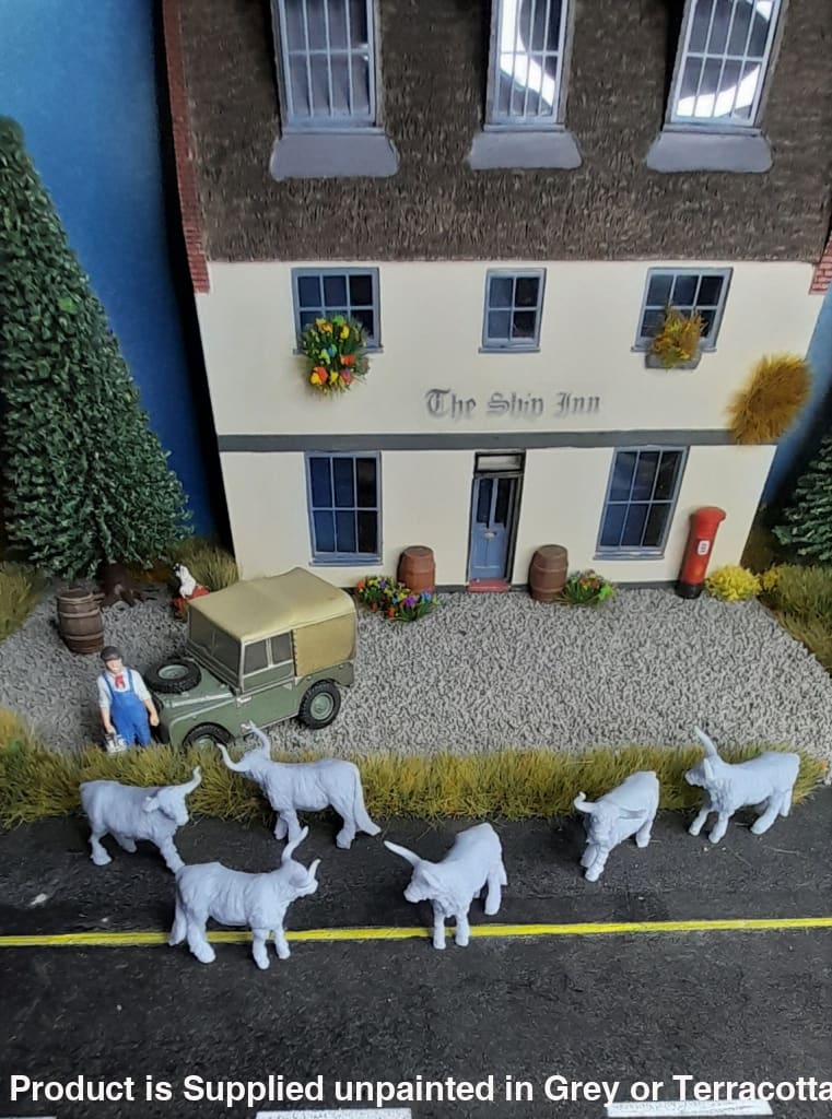 MMA025 Large Highland Cattle 1:32 Scale