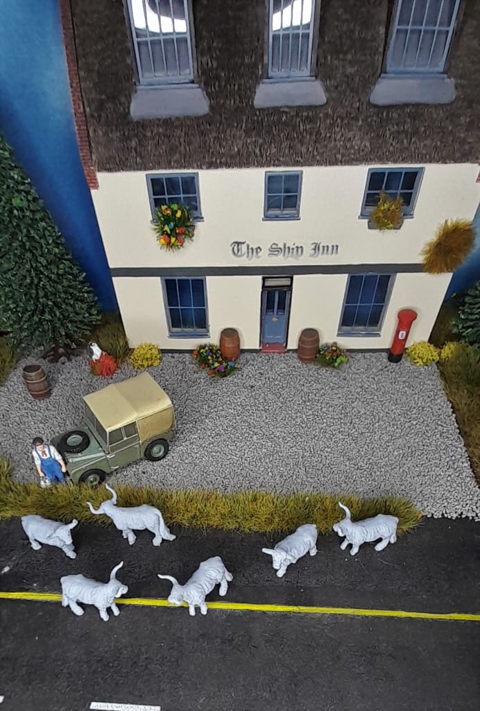 MMA025 Large Highland Cattle 1:32 Scale