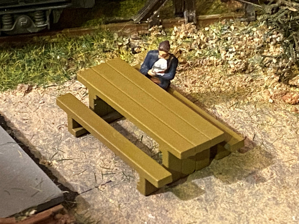 PJD111 Model Railway Sleeper Picnic Table and Bench