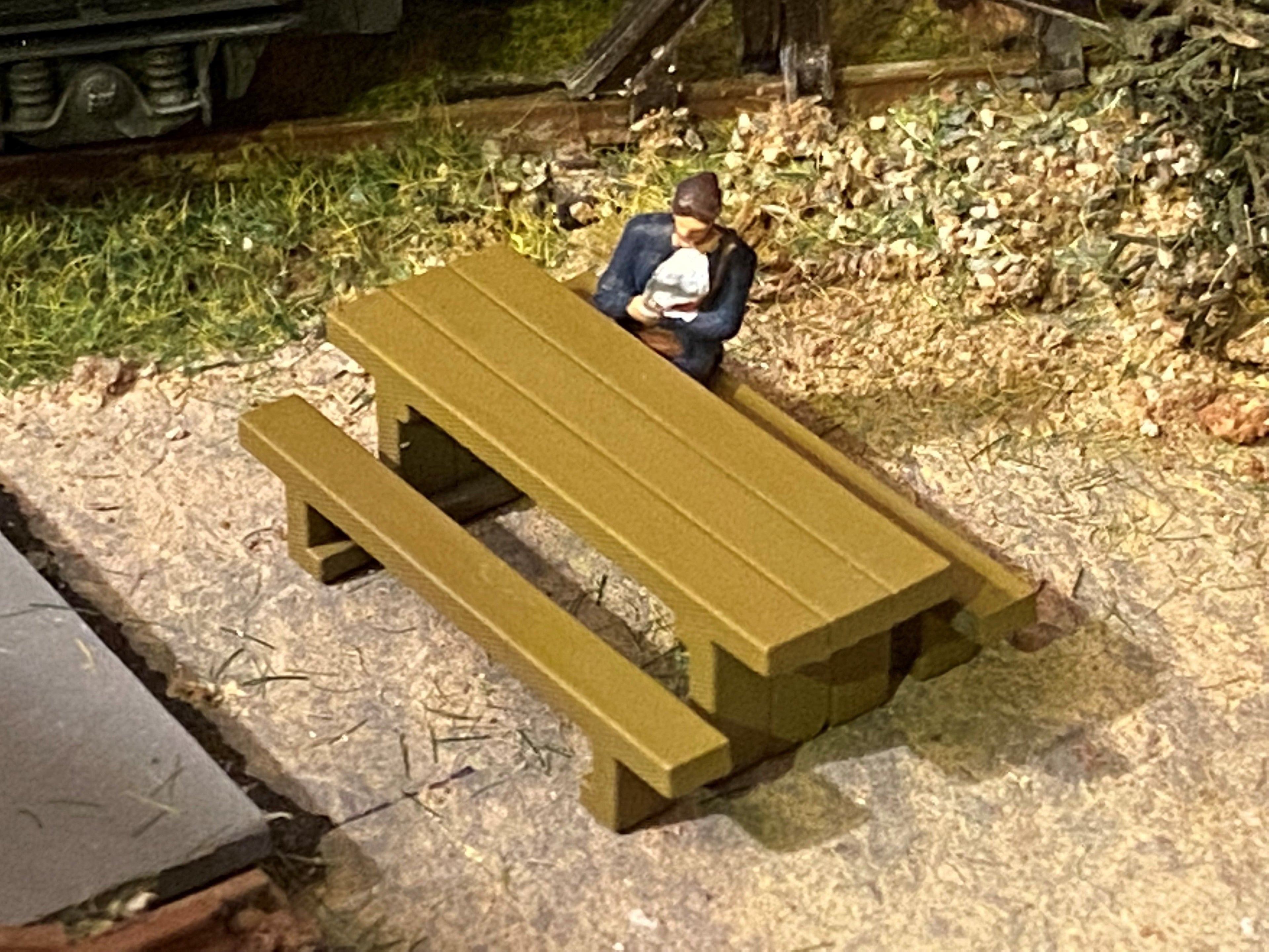 PJD111 Model Railway Sleeper Picnic Table and Bench