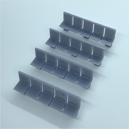 OO Scale Station Seating - Row of 5 (4 pack)