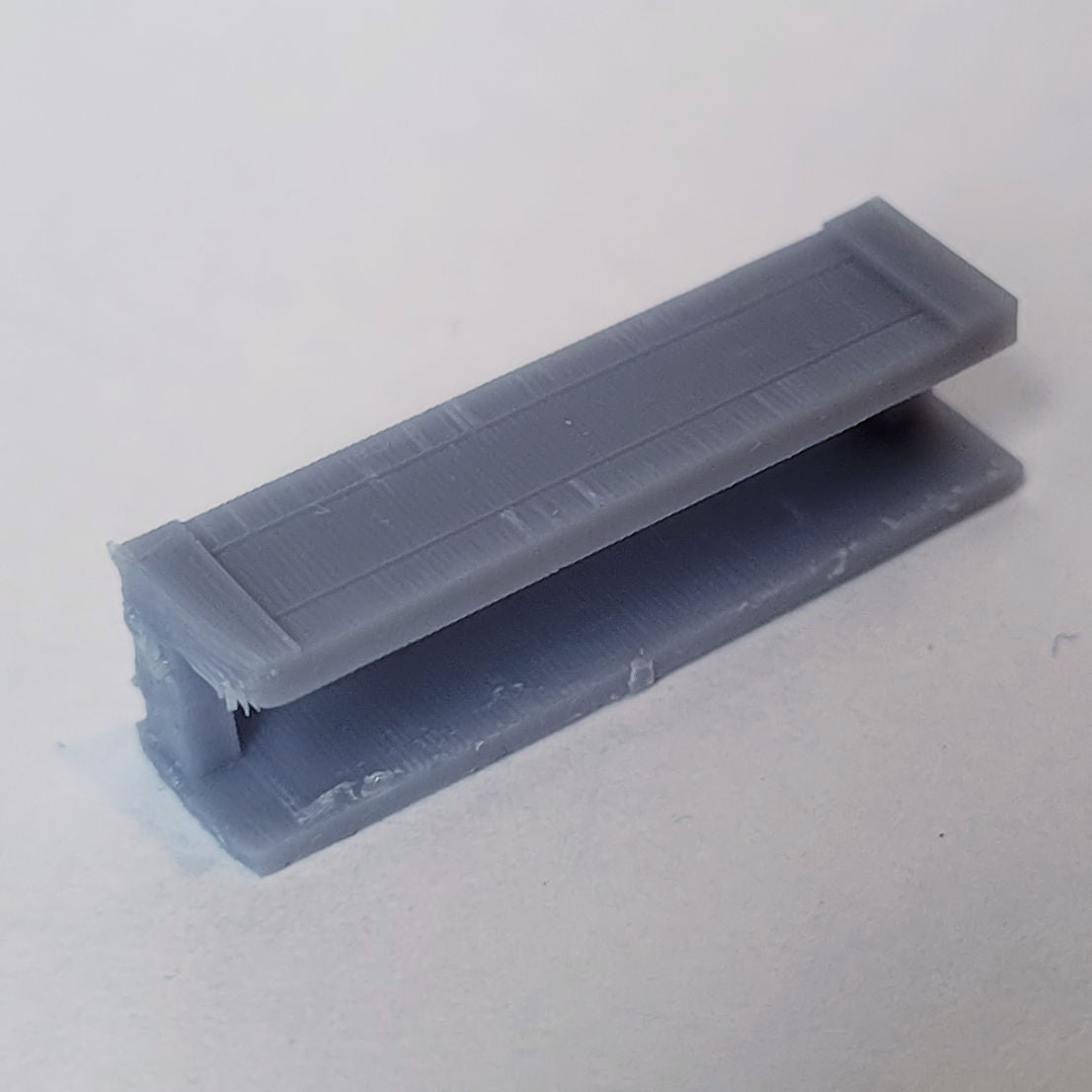 1:64 Cantilever Bench